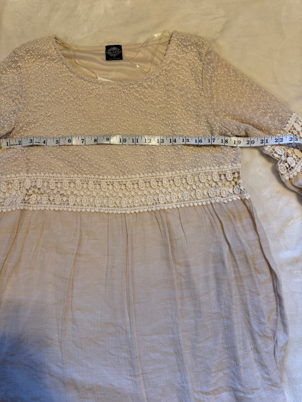 Crochet Yoke Scoop-Neck Tunic in Cream - Picture 5 of 9